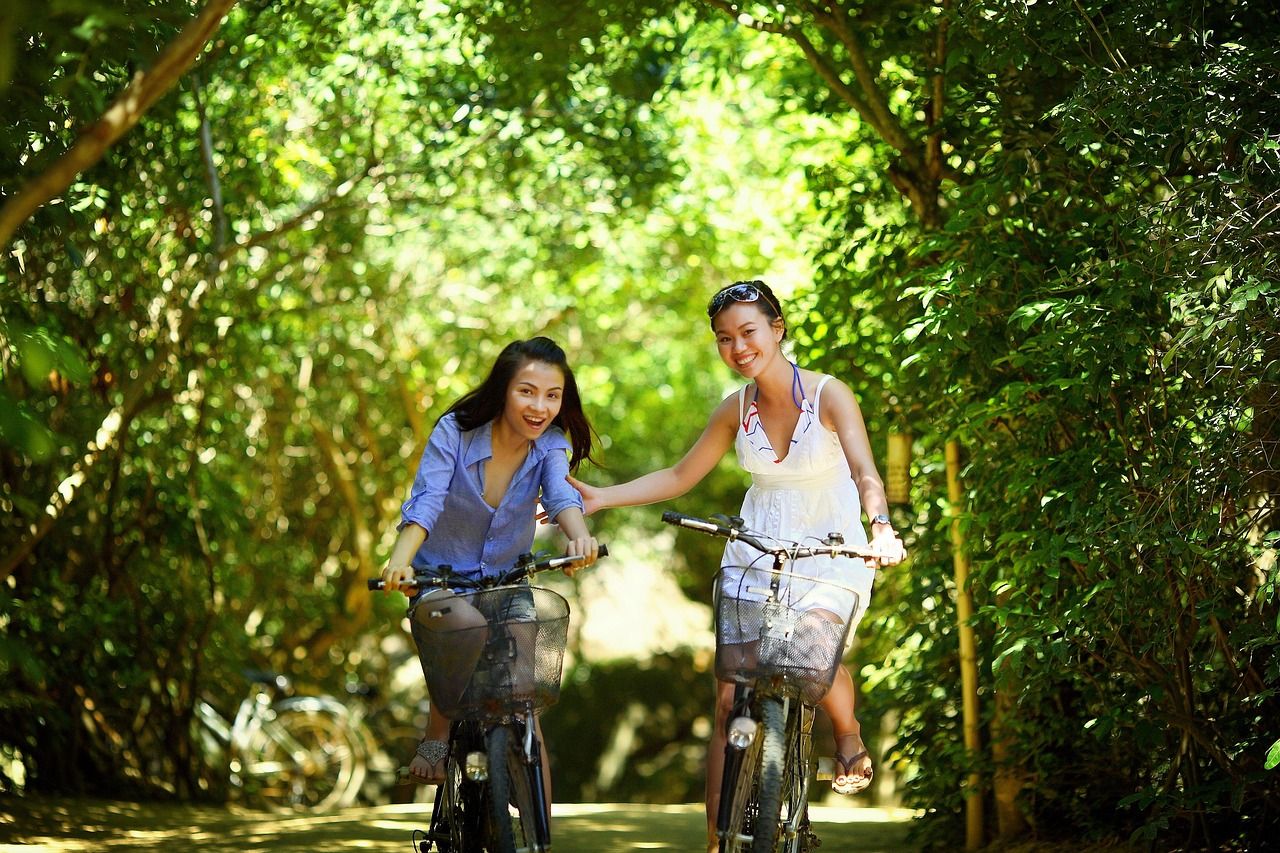 découvrez un voyage à vélo respectueux de l'environnement, combinant aventure, durabilité et plaisir en pleine nature.