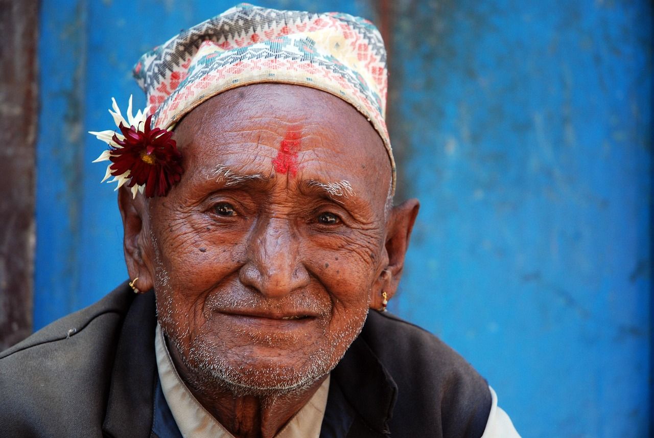 découvrez le népal, un pays enchanteur niché au cœur de l'himalaya, connu pour ses paysages à couper le souffle, sa culture riche et ses traditions ancestrales. partez à l'aventure entre treks majestueux, sites historiques et une hospitalité légendaire.