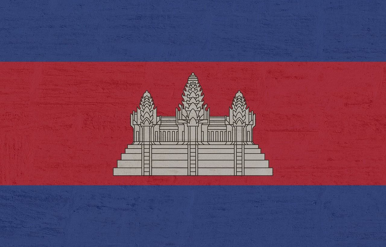 découvrez le cambodge, un pays fascinant d’asie du sud-est, célèbre pour ses temples majestueux d’angkor, sa culture riche et ses paysages exotiques. explorez ses traditions uniques et son patrimoine exceptionnel.
