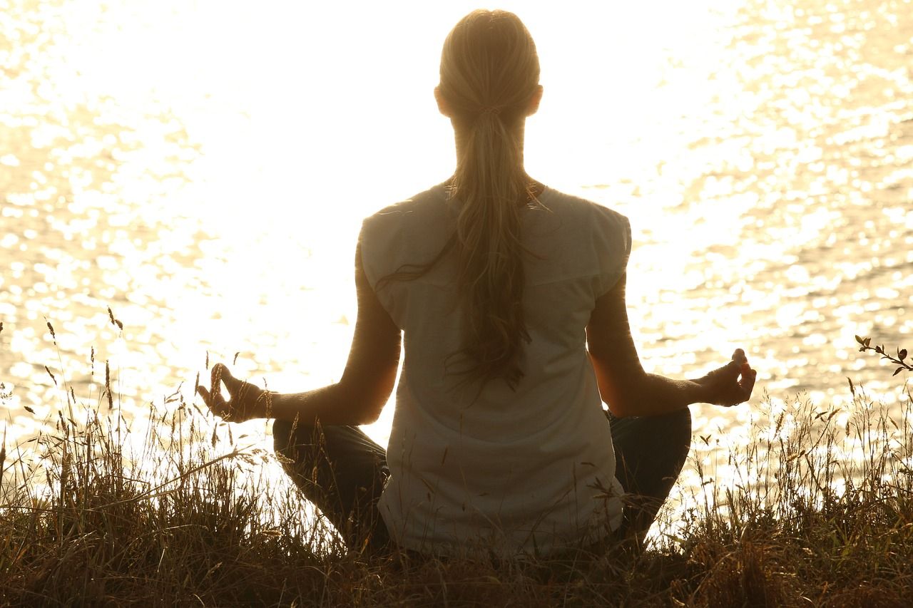 découvrez l'art de la méditation pour apaiser votre esprit, réduire le stress et améliorer votre bien-être quotidien. explorez des techniques variées adaptées à tous les niveaux et libérez votre potentiel intérieur.