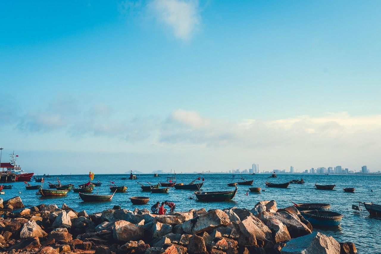 découvrez da nang, une destination envoûtante du vietnam, célèbre pour ses plages dorées, son patrimoine culturel riche et ses paysages montagneux époustouflants. explorez les merveilles de la cuisine locale, visitez des sites historiques et profitez d'activités de plein air au cœur de cette ville dynamique.