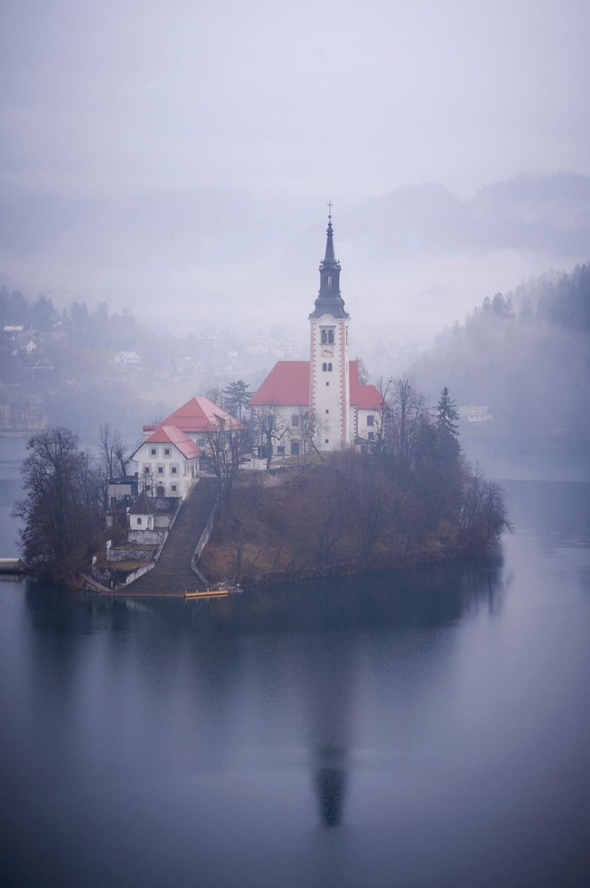 découvrez la slovénie, un joyau naturel en europe, offrant des paysages époustouflants, une riche histoire culturelle et des activités de plein air pour tous les goûts.