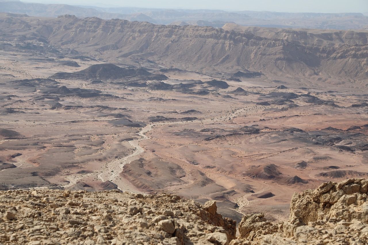 découvrez une analyse approfondie du conflit israélo-palestinien, ses enjeux historiques, politiques et sociaux, ainsi que les perspectives de paix.