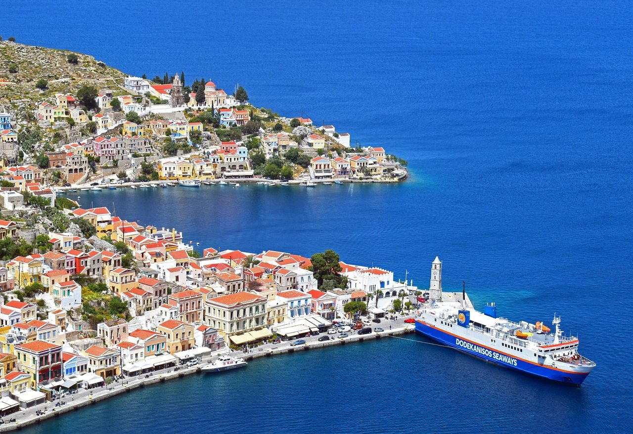 découvrez la magie des îles grecques, avec leurs paysages à couper le souffle, leurs eaux cristallines et leur riche patrimoine culturel. évadez-vous vers des plages paradisiaques, savourez la délicieuse cuisine méditerranéenne et explorez des villages pittoresques chargés d'histoire.