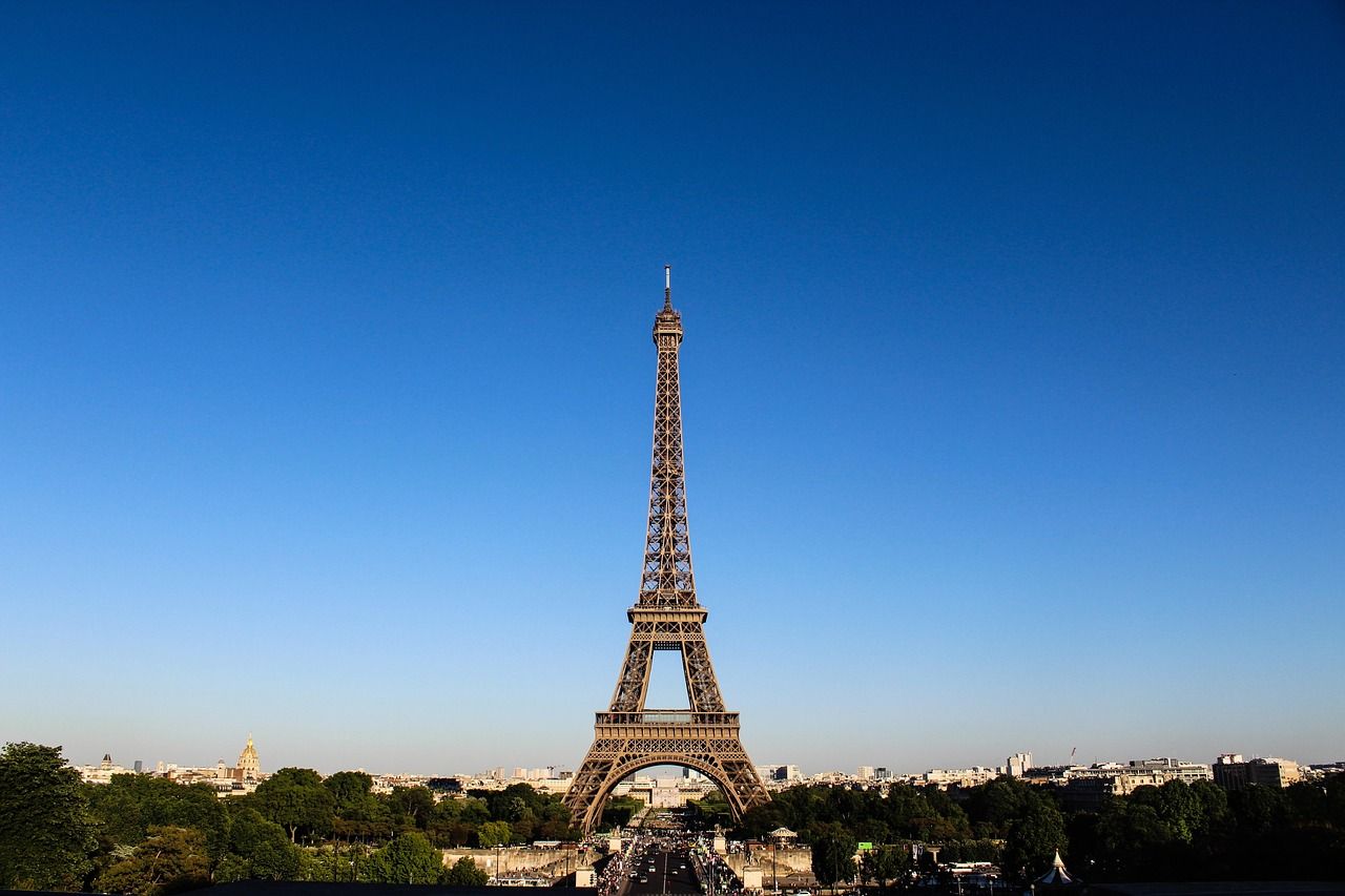 découvrez les destinations françaises les plus chaudes pour profiter du soleil et d'un climat agréable toute l'année.