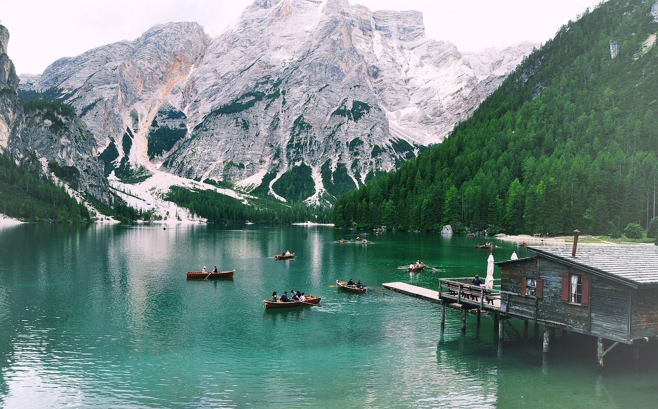 découvrez le tyrol, une région alpine magnifique connue pour ses paysages à couper le souffle, ses stations de ski renommées et sa culture authentique.
