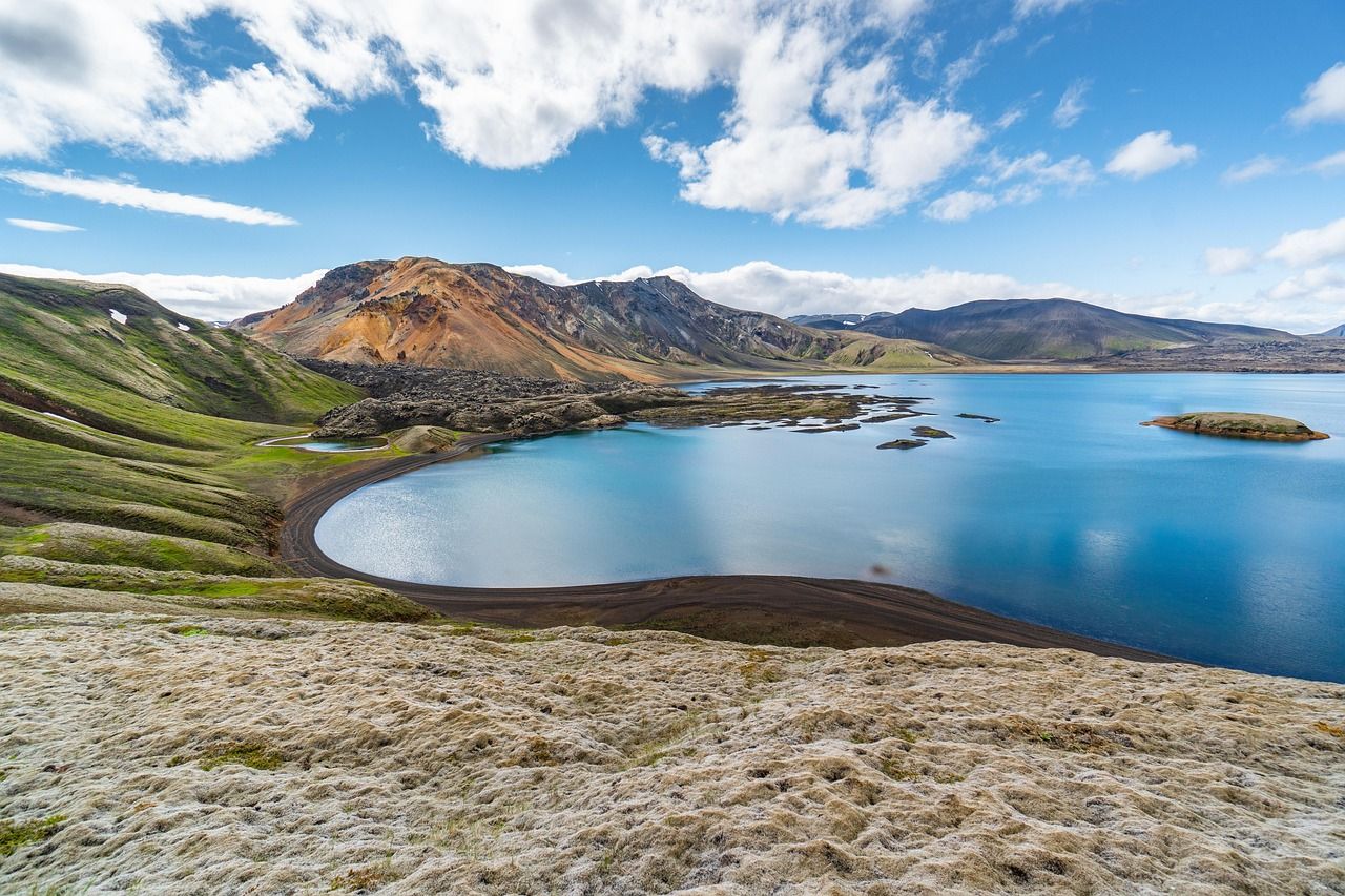 découvrez les meilleures destinations de voyage pour vos prochaines aventures, des plages paradisiaques aux villes culturelles incontournables.