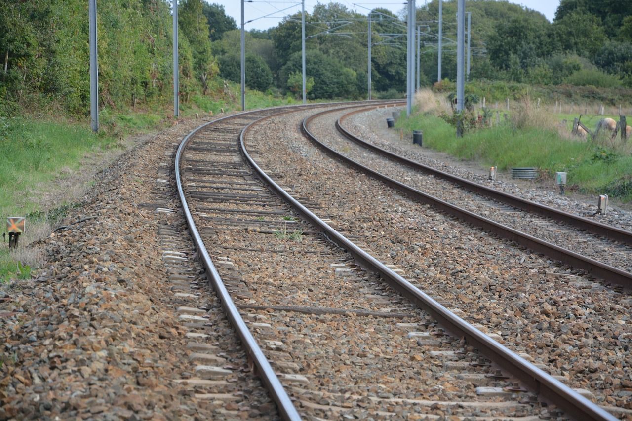 découvrez les dernières informations sur les disruptions sncf : retards, annulations et conditions de circulation en temps réel pour mieux organiser vos déplacements.