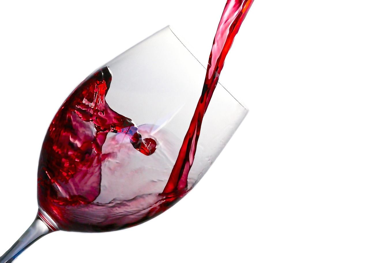découvrez tout sur le vin : sa dégustation, ses cépages, ses accords mets-vins et ses régions viticoles pour les amateurs et connaisseurs.