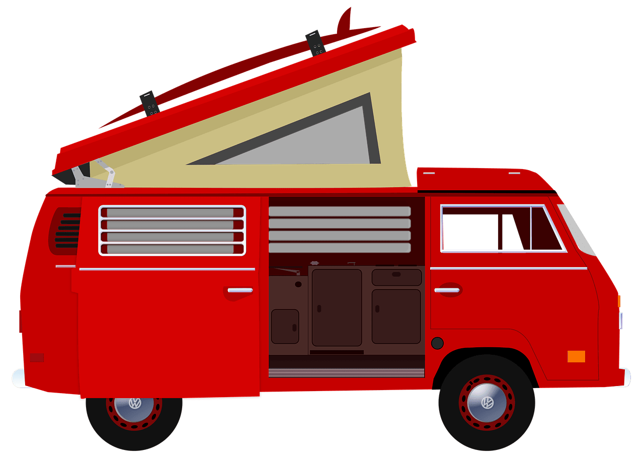 Tourisme sur roues : astuces essentielles pour bien conduire votre van ou camping-car