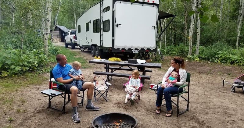 Emplacement ou mobil-home : quel budget camping en 2026 ?