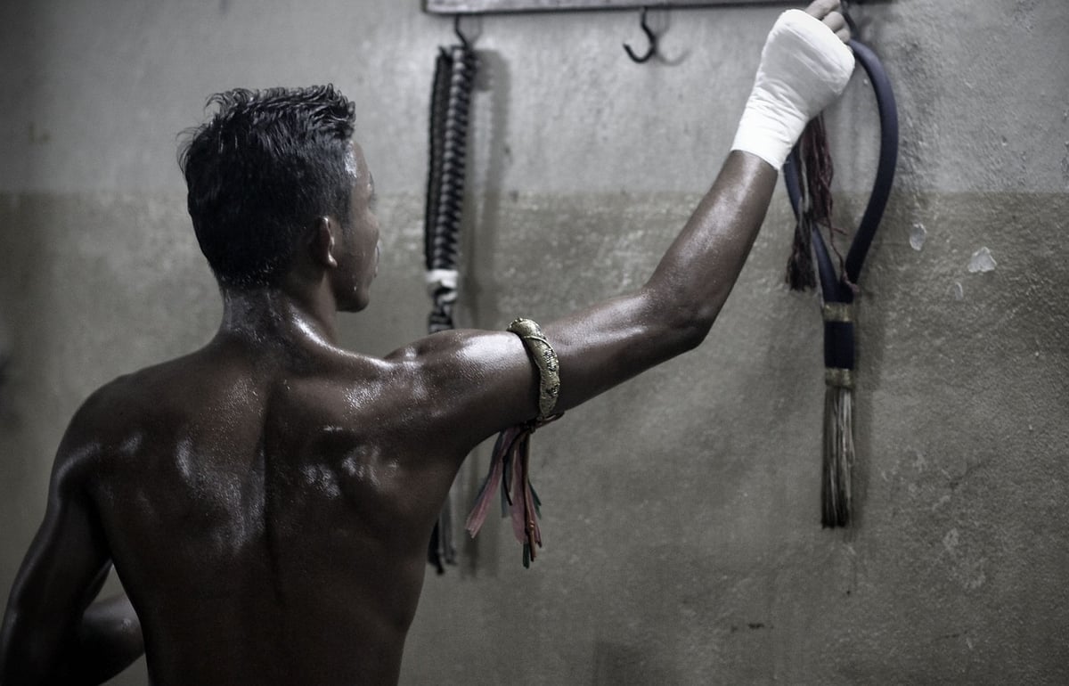 La boxe thaïlandaise chez les enfants : un héritage culturel au cœur des débats