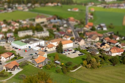 Partez à la découverte des « Petites cités de caractère » de votre région grâce à des visites exclusives et inédites