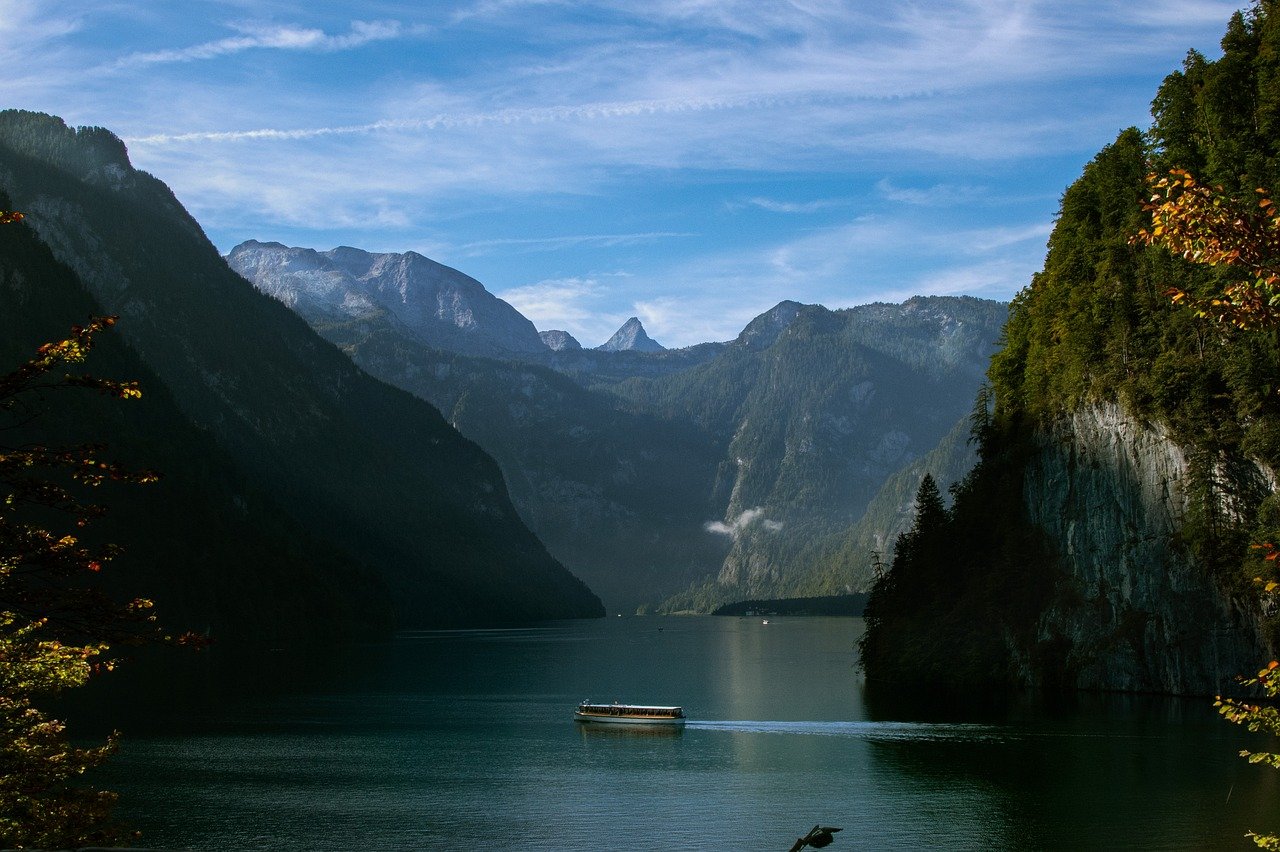 découvrez l'europe, un continent riche en histoire, cultures variées et paysages à couper le souffle. explorez des villes emblématiques, savourez des cuisines authentiques et plongez dans des traditions uniques qui font de l'europe une destination incontournable.