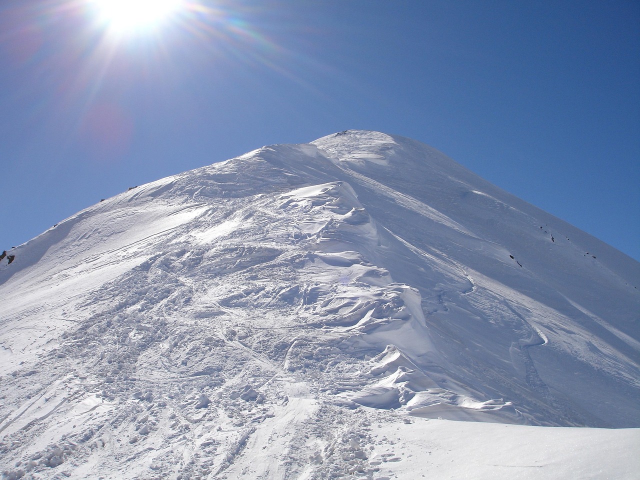 Les expéditions en montagne : mythes et réalités