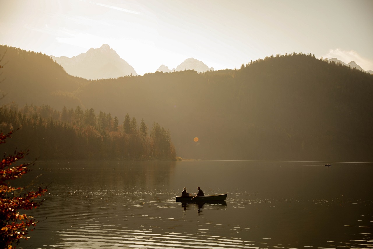 découvrez le tourisme d'aventure : une invitation à explorer des paysages extraordinaires, à relever des défis palpitants et à vivre des expériences inoubliables en pleine nature. partez à l'aventure et renouez avec votre esprit d'exploration.