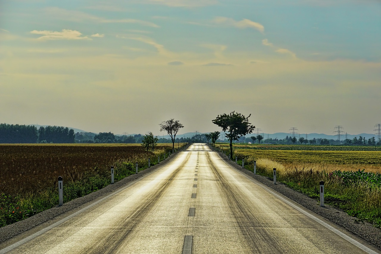 découvrez des destinations cachées à travers le monde, loin des sentiers battus. explorez des lieux inexplorés, des cultures authentiques et des paysages à couper le souffle qui vous offriront une expérience unique et mémorable. préparez-vous à sortir des sentiers battus et à vivre des aventures inattendues.