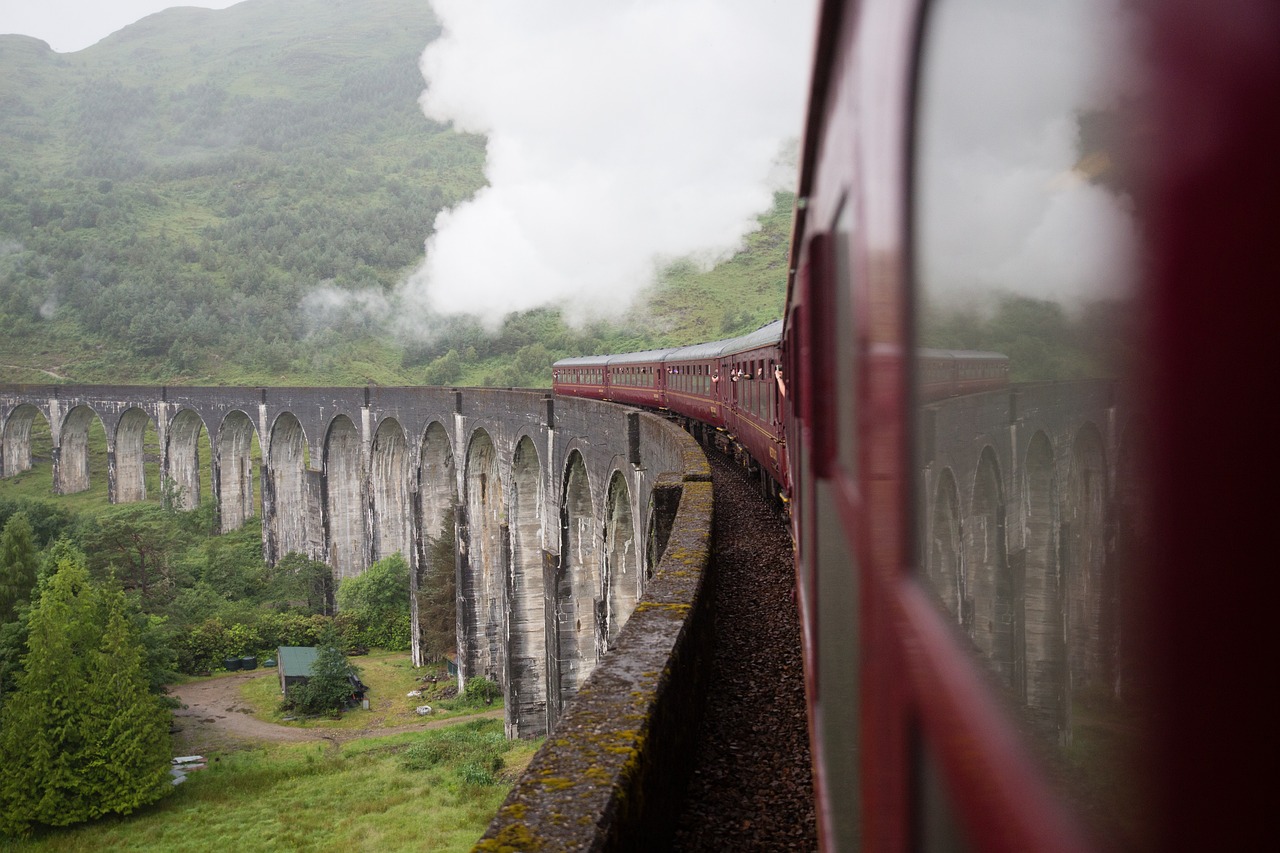 découvrez nos conseils essentiels pour voyager en train en toute sérénité. apprenez à planifier vos trajets, à choisir les meilleurs horaires et à profiter pleinement de votre expérience de voyage. que vous soyez novice ou voyageur aguerri, ces astuces vous aideront à rendre votre aventure ferroviaire inoubliable.