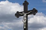 découvrez la semaine sainte, une période de réflexions profondes et de traditions spirituelles. explorez les célébrations, les rituels et les significations qui entourent cette semaine sacrée, offrant aux croyants une occasion de se reconnecter avec leur foi.