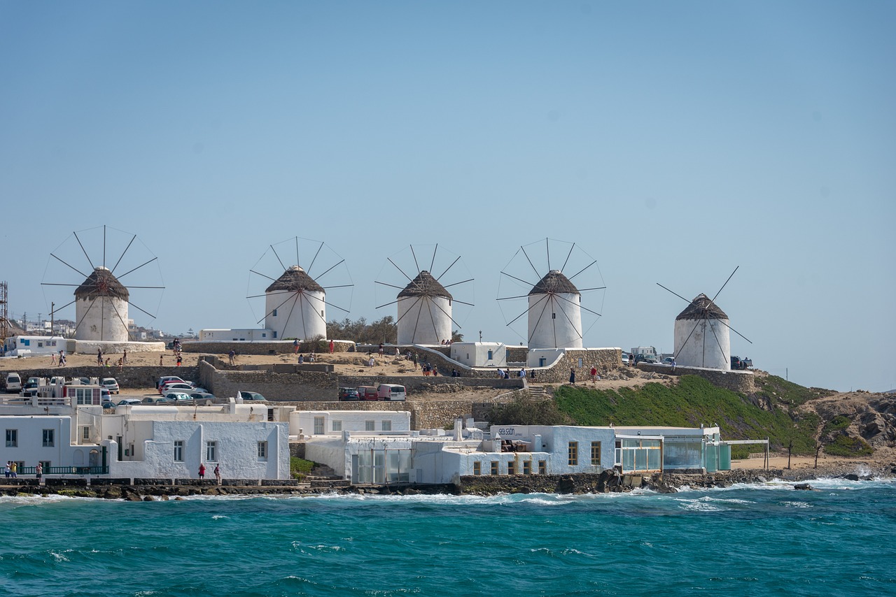 Mykonos : activités incontournables, lieux à explorer, meilleures plages, restaurants à ne pas manquer, conseils pratiques et guide de voyage