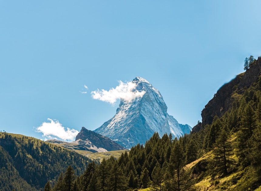 Explorez le monde en solo : 5 lieux idéaux pour renouer avec vous-même et vivre une aventure authentique