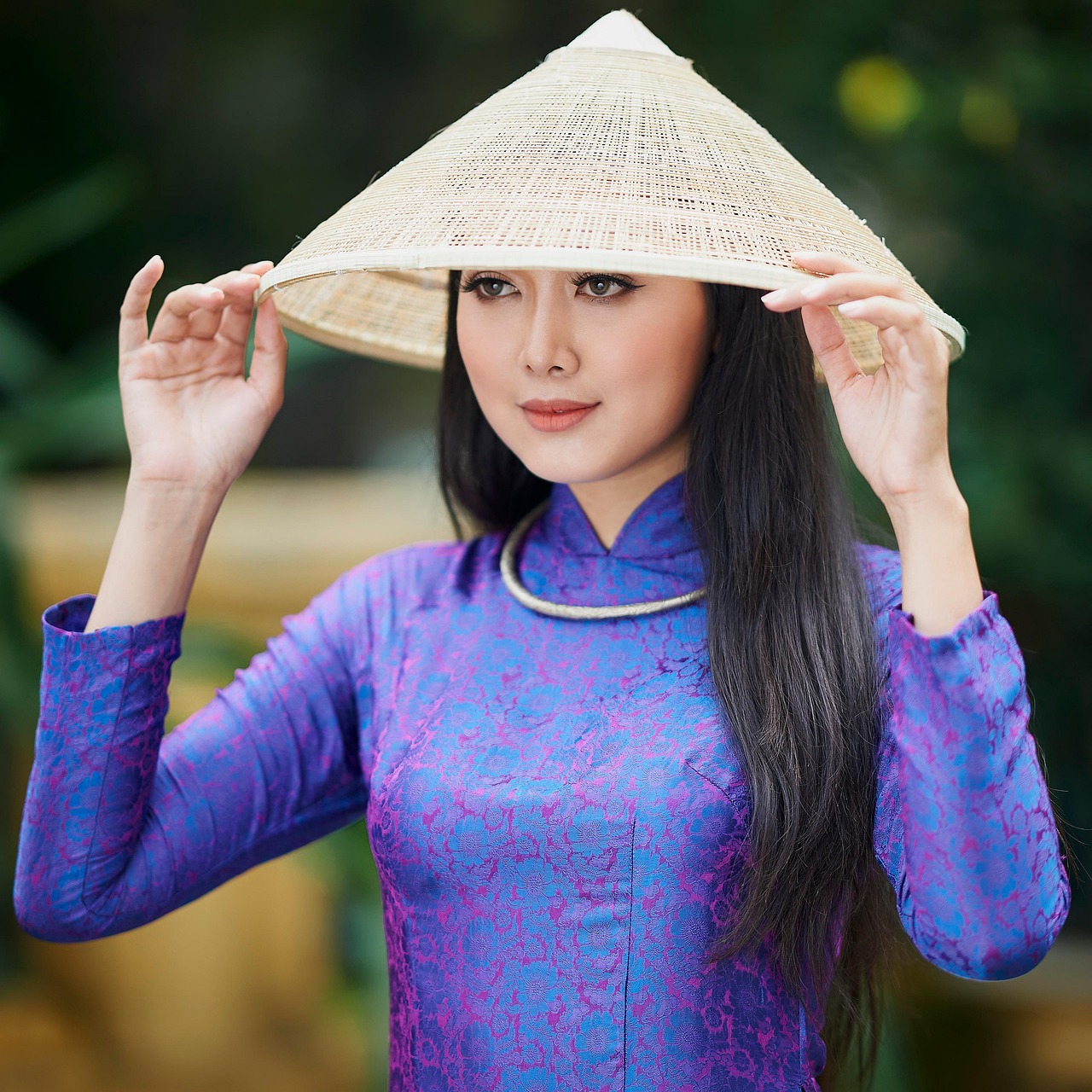 découvrez les traditions vietnamiennes fascinantes, où l'héritage culturel se mêle aux rituels ancestraux, à la gastronomie savoureuse et aux fêtes colorées, offrant un aperçu unique de la richesse du vietnam.