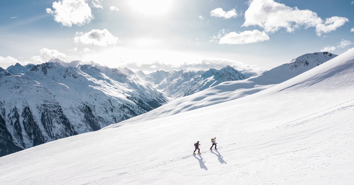 découvrez la beauté des paysages naturels à travers la randonnée. que vous soyez débutant ou randonneur expérimenté, explorez des sentiers pittoresques, profitez d'un moment de détente en pleine nature et vivez des aventures inoubliables tout en restant actif.
