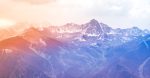 découvrez les montagnes majestueuses, où la nature révèle sa beauté à chaque sommet. partez à l'aventure et explorez des paysages à couper le souffle, idéaux pour la randonnée, le ski ou simplement se ressourcer au cœur des grands espaces.