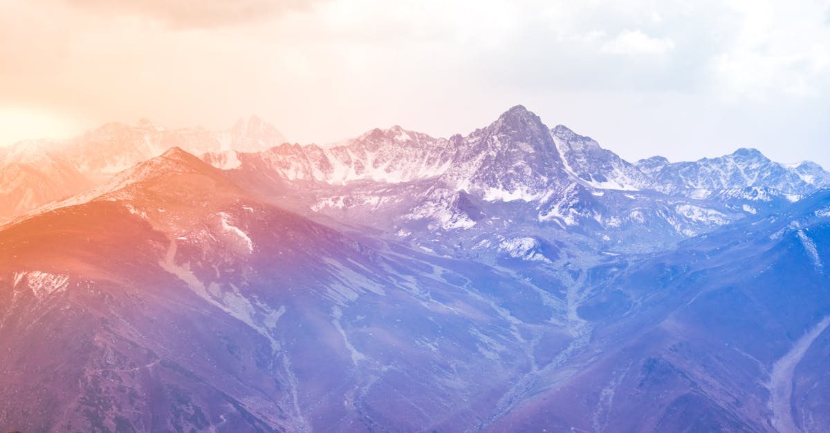 Montagnes : découvrez les plus hauts sommets et leurs paysages époustouflants