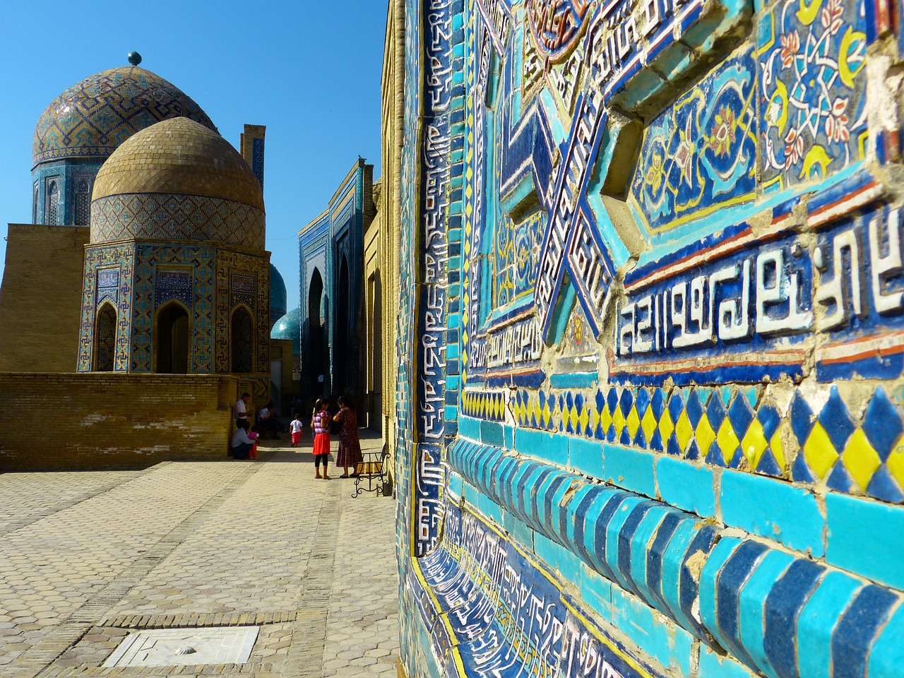 À la croisée des chemins entre tradition et modernité, l’Ouzbékistan s’impose comme une destination incontournable à explorer en 2025 !