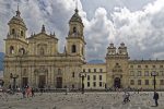 découvrez la colombie, un pays riche en culture et en paysages variés, allant des plages paradisiaques aux montagnes majestueuses. explorez ses villes vibrantes, sa gastronomie délicieuse et sa biodiversité unique. parfait pour les amateurs d'aventure et d'histoire!