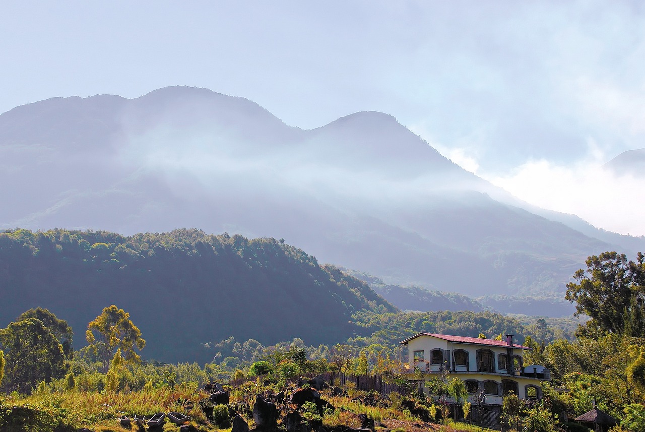 découvrez le succès du tourisme au guatemala, une destination riche en culture, histoire et paysages époustouflants. explorez des sites emblématiques comme tikal, le lac atitlán et la ville coloniale d'antigua, tout en comprenant les facteurs qui ont propulsé le pays sur la scène touristique mondiale.