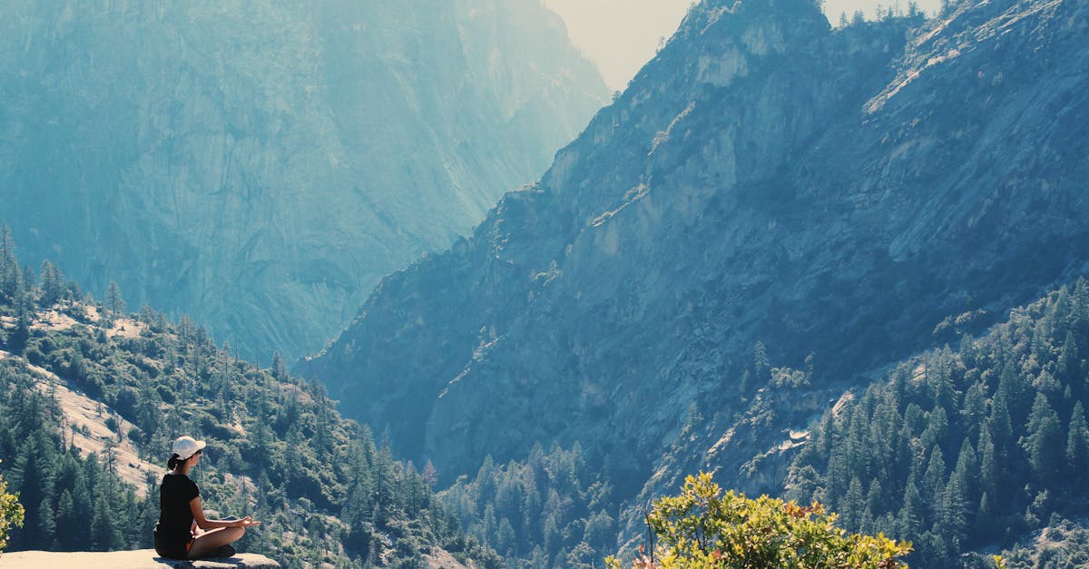 découvrez la méditation : techniques, bienfaits et conseils pour apaiser votre esprit, réduire le stress et améliorer votre bien-être au quotidien. initiez-vous facilement à la méditation, que vous soyez débutant ou expérimenté.