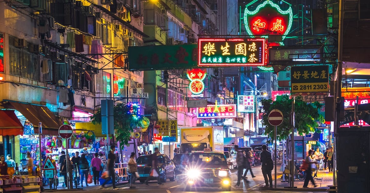 découvrez l'ambiance unique du night market : stands gourmands, artisanat local et animations nocturnes pour une expérience inoubliable sous les lumières de la nuit.