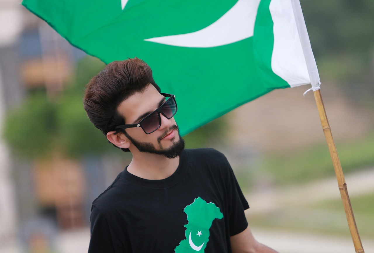 découvrez le pakistan, un pays aux paysages à couper le souffle, riche en culture et en histoire. explorez ses montagnes majestueuses, sa gastronomie savoureuse et ses traditions uniques. un voyage en terre pakistanaise vous plongera dans un monde fascinant et chaleureux.