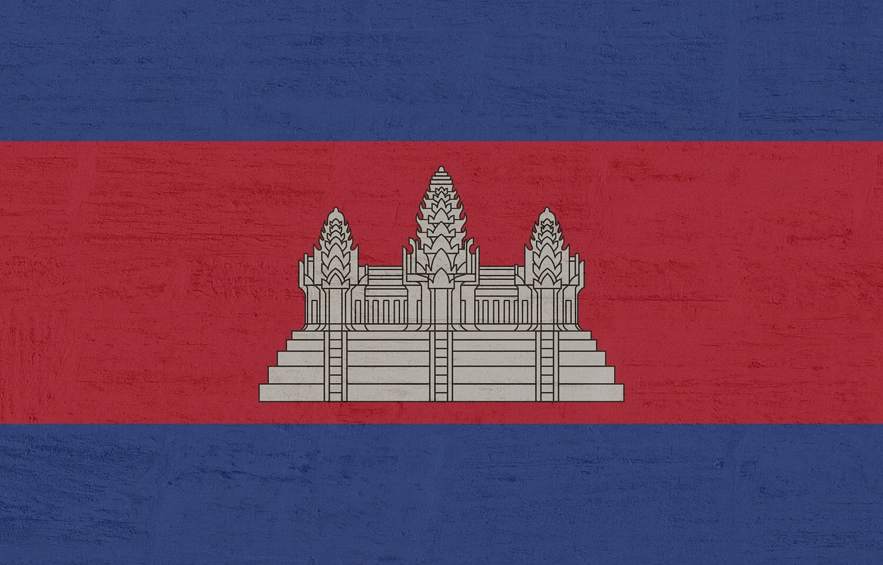 découvrez le cambodge, un pays fascinant d’asie du sud-est, célèbre pour ses temples majestueux d’angkor, sa culture riche et ses paysages exotiques. explorez ses traditions uniques et son patrimoine exceptionnel.