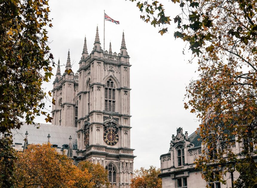 Destinations d’Automne en Europe : Nos Suggestions et Astuces pour un Séjour Inoubliable à la Toussaint
