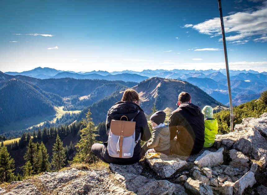 « Voyage en famille : 5 astuces incontournables pour une aventure réussie avec vos enfants »