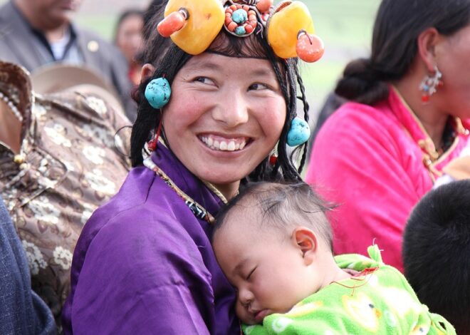 Les 30 aspirantes au titre de Miss Tourisme ethnique du Vietnam 2025 célèbrent la richesse de la gastronomie du Nord-Ouest
