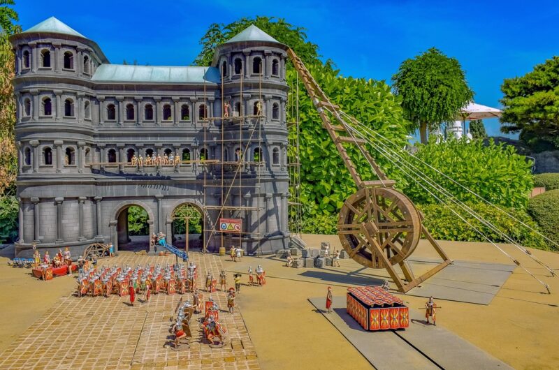 découvrez le cinéma touristique : explorez les lieux de tournage célèbres, vivez l'expérience des films emblématiques et plongez au cœur des destinations cultes du 7e art.