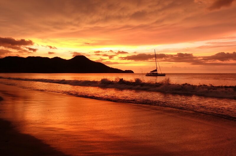 d&eacute;couvrez nos conseils essentiels pour voyager au costa rica : meilleures p&eacute;riodes, astuces locales, s&eacute;curit&eacute; et incontournables &agrave; visiter pour un s&eacute;jour r&eacute;ussi.