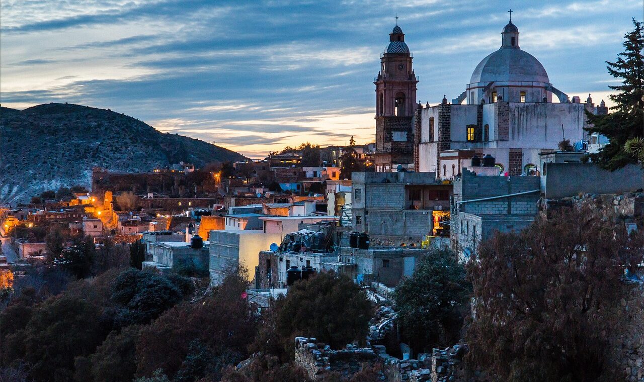 d&eacute;couvrez des conseils essentiels pour voyager en toute s&eacute;curit&eacute; au mexique, incluant des recommandations sur les zones &agrave; &eacute;viter, la s&eacute;curit&eacute; personnelle, et les pr&eacute;cautions &agrave; prendre pour un s&eacute;jour serein.