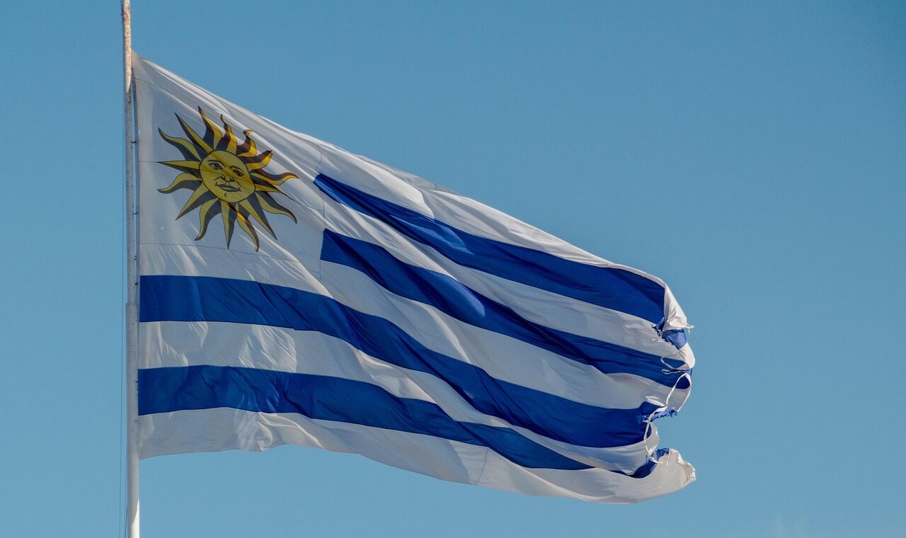 d&eacute;couvrez l'uruguay, une destination unique alliant plages magnifiques, villes charmantes et culture riche. planifiez votre voyage en uruguay pour une exp&eacute;rience inoubliable.