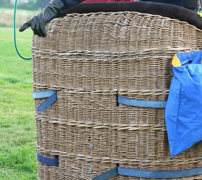 conseils et astuces pour voyager en toute s&eacute;curit&eacute;, que ce soit en avion, en voiture ou &agrave; pied. d&eacute;couvrez comment pr&eacute;parer votre voyage pour &eacute;viter les risques et profiter pleinement de votre aventure.