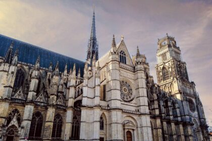 d&eacute;couvrez les divisions administratives fran&ccedil;aises, leurs r&ocirc;les et leur organisation territoriale pour mieux comprendre la structure de la france.