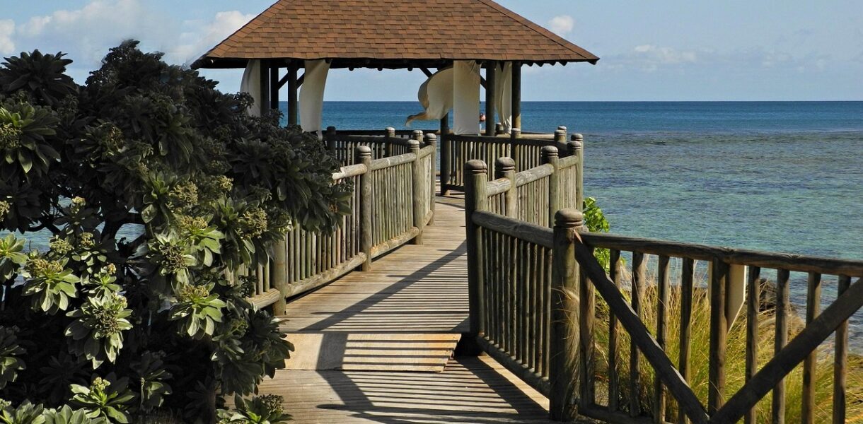 d&eacute;couvrez des voyages de luxe &agrave; l'&icirc;le maurice alliant confort, &eacute;l&eacute;gance et exp&eacute;riences exclusives pour des souvenirs inoubliables.