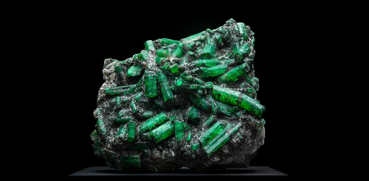 d&eacute;couvrez les tr&eacute;sors naturels : merveilles de la nature, paysages &eacute;poustouflants et richesses incontournables &agrave; explorer.