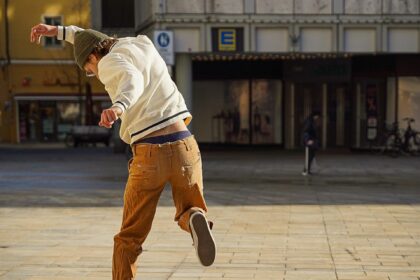 conseil des jeunes : une plateforme pour impliquer les jeunes dans la prise de d&eacute;cisions, promouvoir leurs id&eacute;es et encourager leur engagement citoyen.