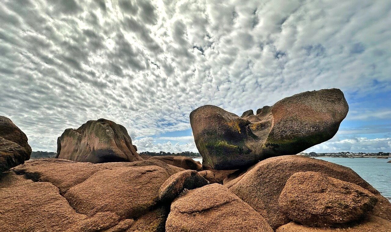 d&eacute;couvrez notre s&eacute;lection de granites de haute qualit&eacute;, parfaits pour vos projets de construction et de d&eacute;coration, alliant robustesse et esth&eacute;tique.
