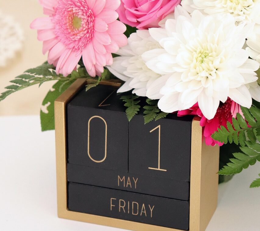 d&eacute;couvrez les jours f&eacute;ri&eacute;s du 1er mai 2026 et planifiez vos vacances en france avec notre guide complet des c&eacute;l&eacute;brations et cong&eacute;s officiels.